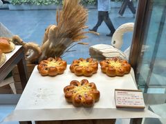 蔓越莓奶酪包-白天鹅宾馆·美食屋