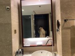 -上海龙之梦万丽酒店