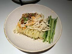 鸡丝凉面-麻六记(新天地店)
