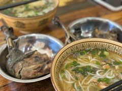 -正宗李家土鸡米线店