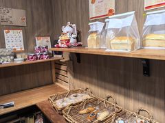 -yeast面包店