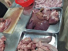 -标记美食新鲜猪杂(兴南大道店)