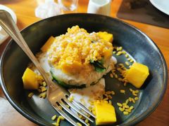 -Chom Cafe and Restaurant