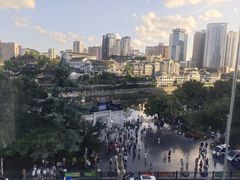 -包整·丝娃娃(一览甲秀楼风景店)