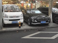 -休记光头香辣蟹干锅店(衣冠庙店)