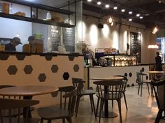 大堂-HELLO 27 意面·沙拉·帕尼尼