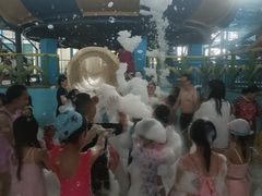 -四季贵州·山地温泉水世界