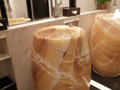 -上海宝华万豪酒店