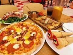 -城市大道红炉披萨烘焙坊