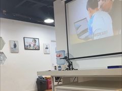 -创炫青少年创新实验室·AI·编程·科创(临港店)
