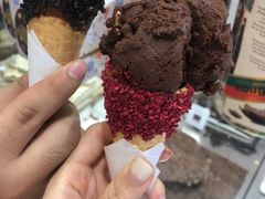 -VENCHI 闻绮(上海佛罗伦萨小镇店)