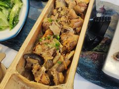 -刘姐啤酒鱼民族演艺餐厅(西街总店)