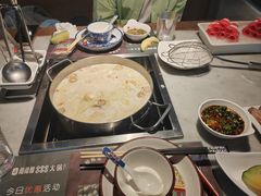 -尚尚仙·酸汤猪手·猪肚鸡火锅(华联万柳购物中心店)