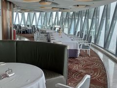 -广州塔卢特斯法国旋转餐厅