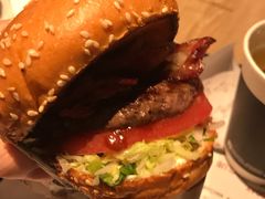 -The Habit Burger Grill 哈比特汉堡(复兴soho店)