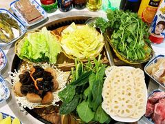 -地锅公社·现炒地锅鸡·地锅鱼·夜宵(罗锦路店)