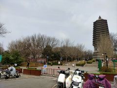 -玲珑塔公园