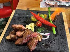 -米德维奇俄式西餐厅(西六道街店)