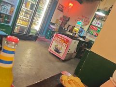 -渝井巷重庆老火锅(沈阳吉祥店)