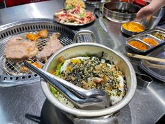 -马路牙子烧烤音乐酒馆(望京店)