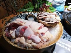 -洪氏嗨捞·广东猪肚鸡·椰子鸡火锅(西咸万象城店)