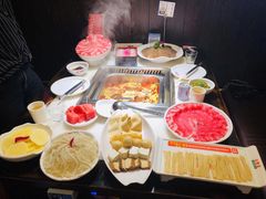 -左庭右院鲜牛肉火锅(金山万达店)