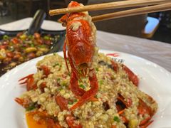 -肥肥虾庄·金牌油焖大虾(汉口城市广场店)