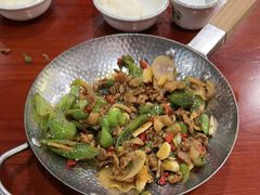 -湖南人家湘菜馆(镇江路店)