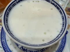 -广信牛奶甜品世家(台东店)