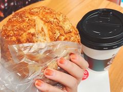 咖啡菠萝可颂-85度C(成都浆洗街店)