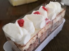 -红宝石·鲜奶小方·海派西点房(南丹店)