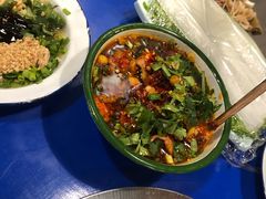 路边嫩牛肉-马路边边串串香形象店(磐石路店)