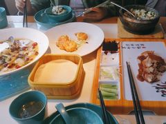 -荷塘秋月·本帮江浙菜(国权路店)