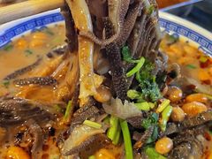 -花儿姐与战哥的美食档