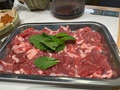 -王奋斗贵州酸汤牛肉火锅