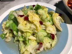 手撕圆白菜-懒人盐府人家(航天桥店)