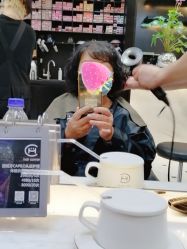 -HAIR CORNER