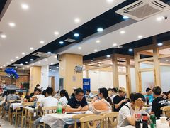 大堂-江城燕子大排档(江汉路步行街店)