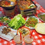 阳朔西街超地道的螺蛳鸭脚煲！！ 