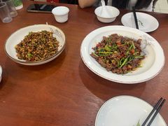 -湖南人家湘菜馆(镇江路店)