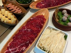 -左庭右院鲜牛肉火锅(金山万达店)