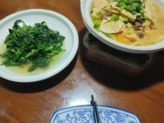 -小小饭店·休闲农庄·安吉松树林里的农家菜