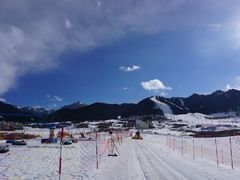 -丝绸之路山地度假区滑雪场
