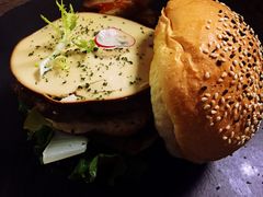 -HIGH FIVE哈福手工汉堡(桂林路店)