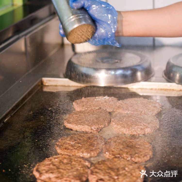 广州第一家🔥哈帝斯汉堡‼️纯手工现煎牛堡绝绝子