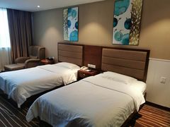 -怡华威斯达酒店(重庆医科大学附属儿童医院店)