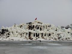 -雪山彩虹谷景区