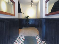 -拖板鞋咖啡旅行酒店(春熙路地铁站店)
