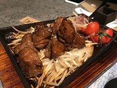 -穹六人间 people 6(岳阳路店)