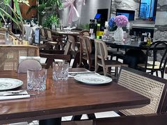 -Osteria Garden 生蚝花园餐厅(原进贤路店)